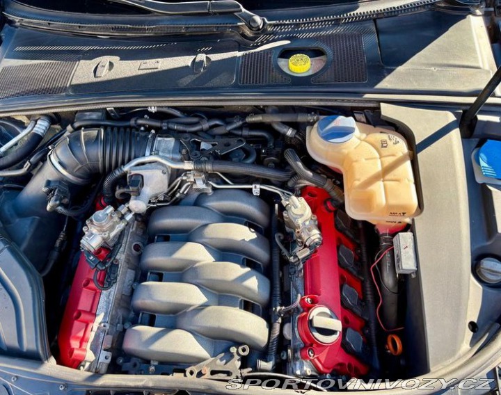 Audi RS4 4.2 FSI V8 420PS 2006