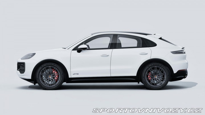 Porsche Cayenne GTS Coupe 2025