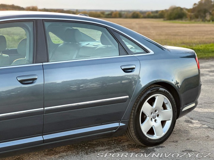Audi Ostatní modely A8L 4.2 V8 Quattro 2004