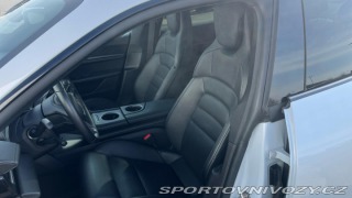 Porsche Taycan 4S 2024