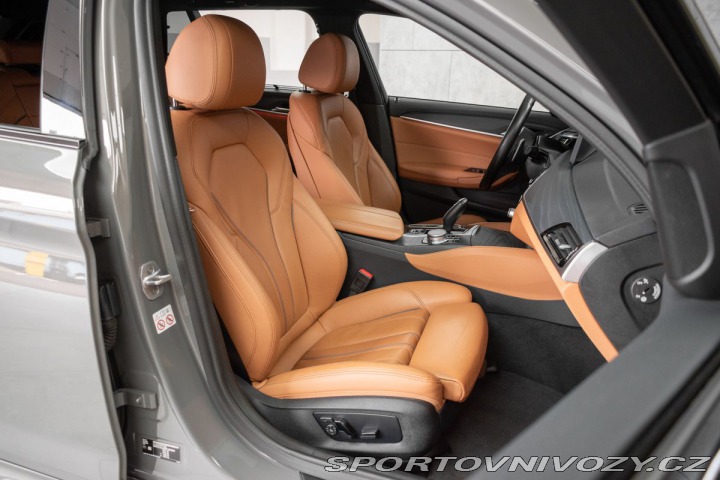 BMW 5 530d xD REZERVACE 2022