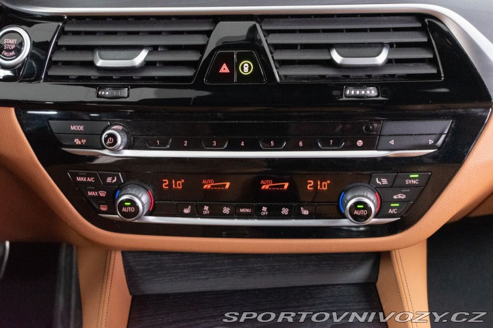 BMW 5 530d xD REZERVACE 2022