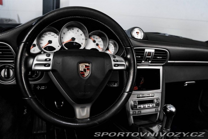 Porsche 911 Carrera S 2005