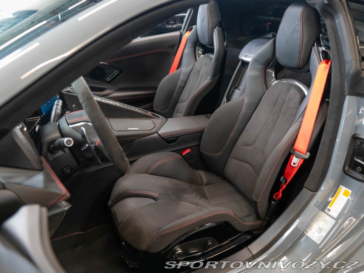 Chevrolet Corvette 6.2 Stingray C8 3LT Z51 C 2024