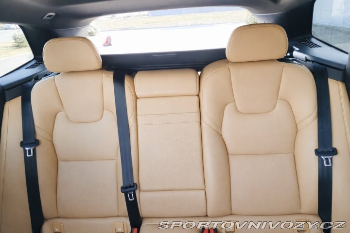 Volvo Ostatní modely XC60 2,0 D4 FWD 140 kW 2019 2019