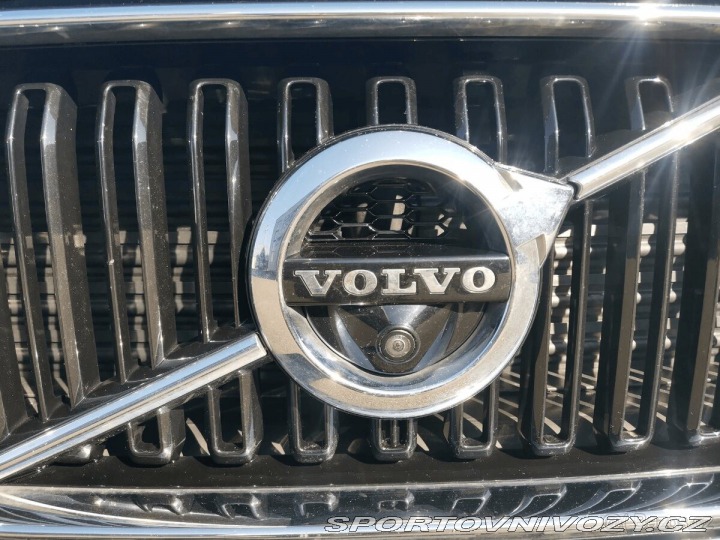 Volvo Ostatní modely XC60 2,0   D4 FWD 140 kW 2019 2019