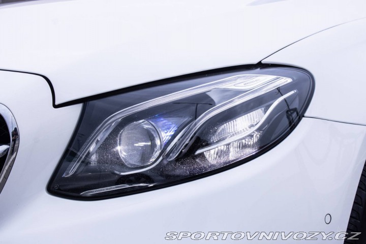 Mercedes-Benz E 300 de Plug-in hybrid A/ 2019