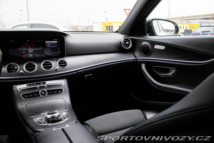 Mercedes-Benz E 300 de Plug-in hybrid A/ 2019