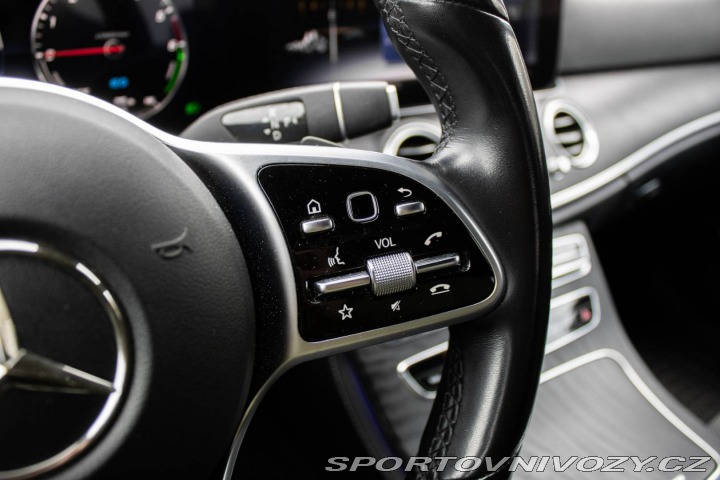 Mercedes-Benz E 300 de Plug-in hybrid A/ 2019