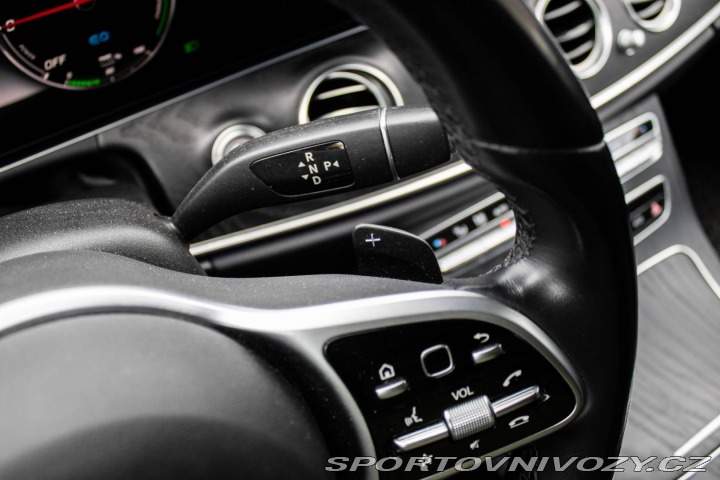 Mercedes-Benz E 300 de Plug-in hybrid A/ 2019