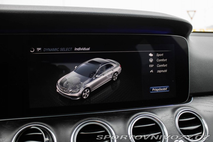 Mercedes-Benz E 300 de Plug-in hybrid A/ 2019