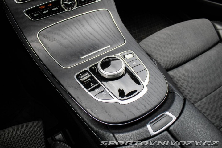 Mercedes-Benz E 300 de Plug-in hybrid A/ 2019