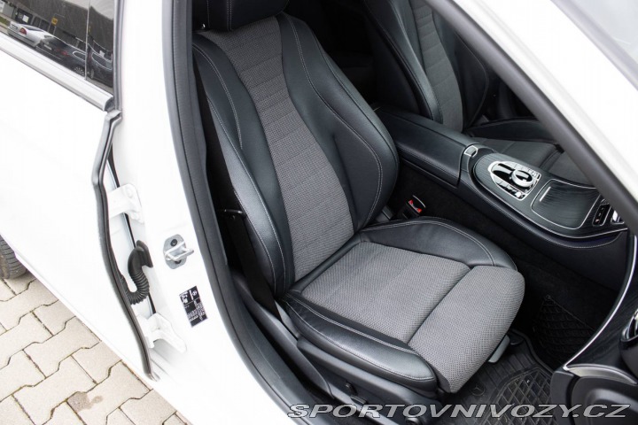 Mercedes-Benz E 300 de Plug-in hybrid A/ 2019