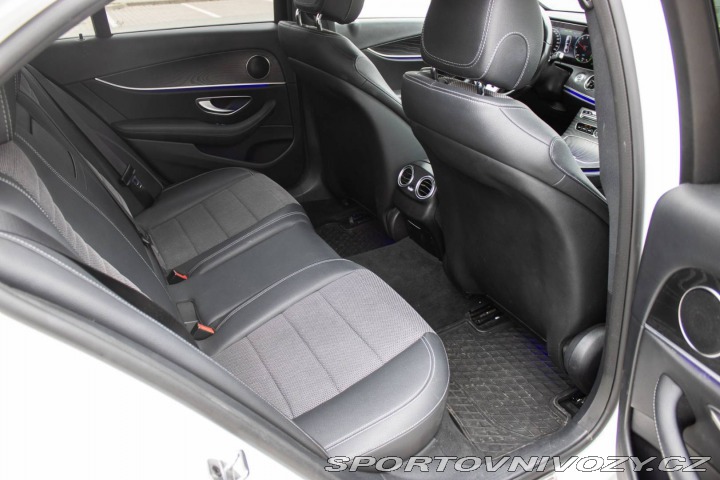 Mercedes-Benz E 300 de Plug-in hybrid A/ 2019