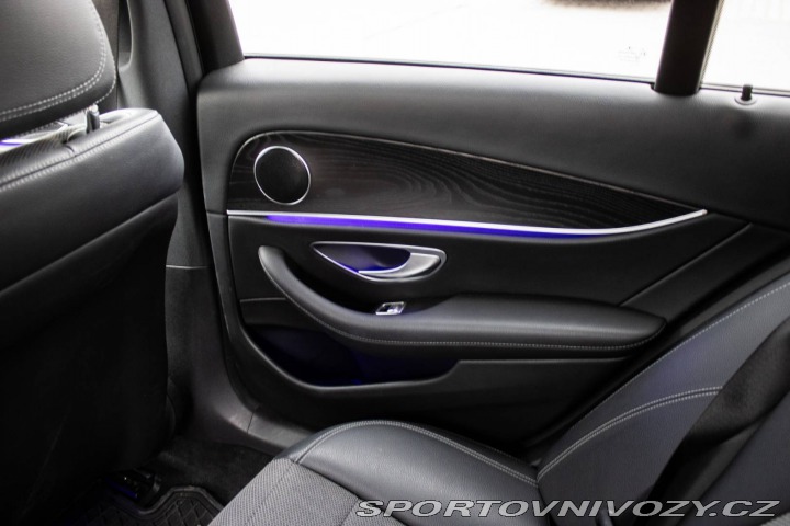 Mercedes-Benz E 300 de Plug-in hybrid A/ 2019