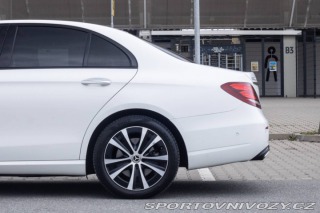 Mercedes-Benz E 300 de Plug-in hybrid A/ 2019