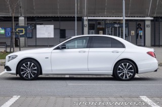 Mercedes-Benz E 300 de Plug-in hybrid A/ 2019