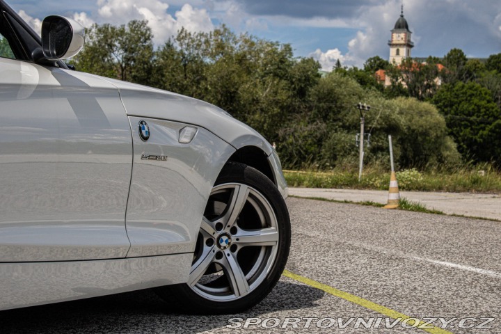 BMW Z4 Cabrio sDrive 20i 135 kW 2012
