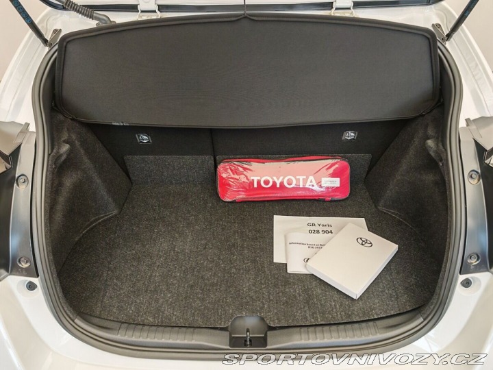 Toyota Yaris GR 1.6 turbo GR AT Dynami 2025