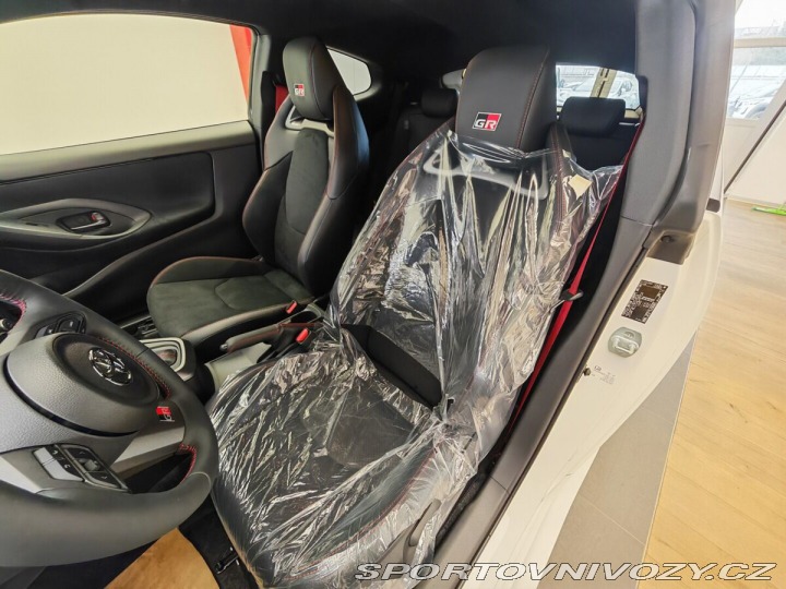 Toyota Yaris GR 1.6 turbo GR AT Dynami 2025