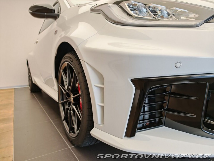 Toyota Yaris GR 1.6 turbo GR AT Dynami 2025