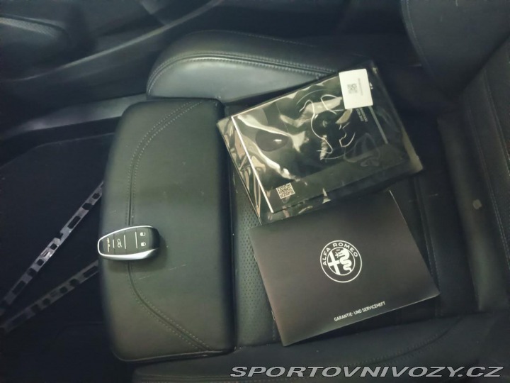 Alfa Romeo Stelvio 2.0 Turbo 16V 206kW Veloc 2024