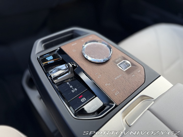 BMW iX 50 xDrive, ČR, El. Tažné, 2022