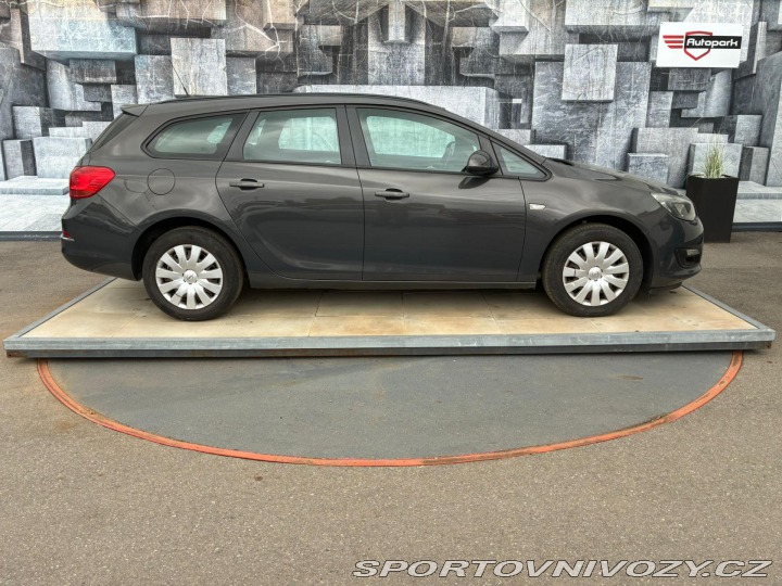 Opel Astra 2.0DCTi, 121KW, AUTOMAT 2013
