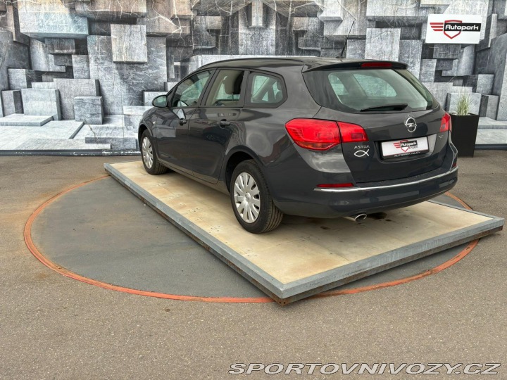 Opel Astra 2.0DCTi, 121KW 2013