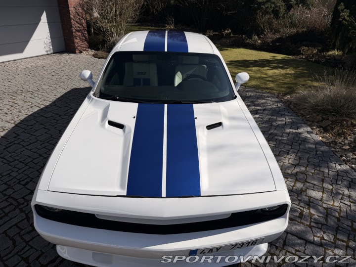Dodge Challenger SRT8 392 6.4 V8 HEMI 2011