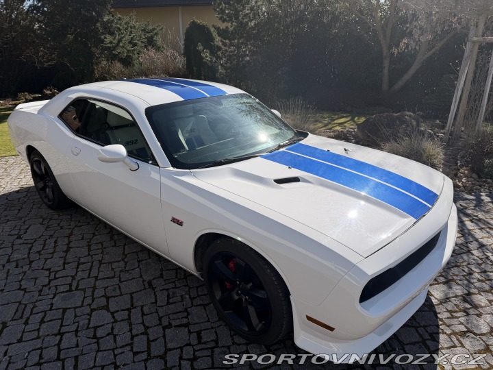 Dodge Challenger Dodge challenger srt8 392 2011