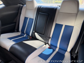 Dodge Challenger Dodge challenger srt8 392 2011