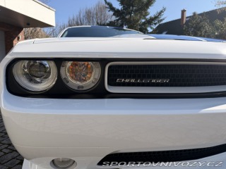 Dodge Challenger Dodge challenger srt8 392 2011