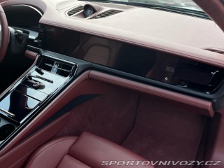 Porsche Panamera Turbo E-Hybrid 2025