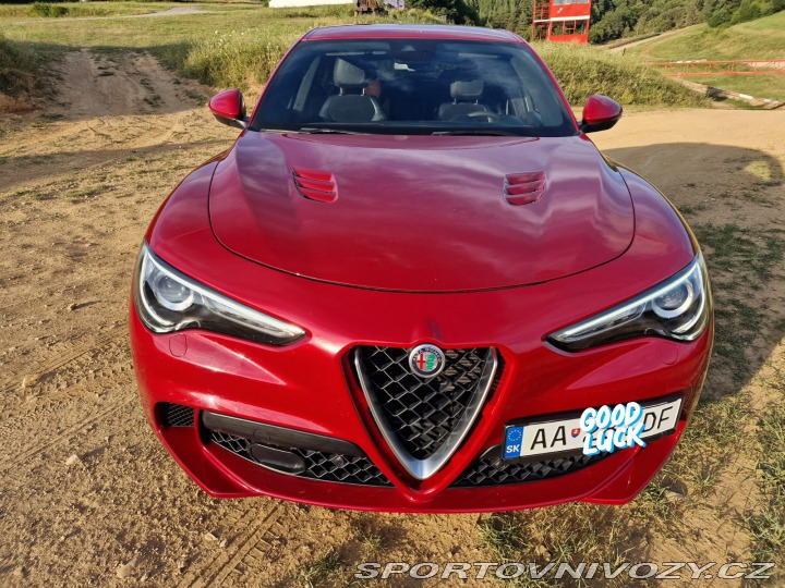 Alfa Romeo Stelvio Quadrifoglio 2019
