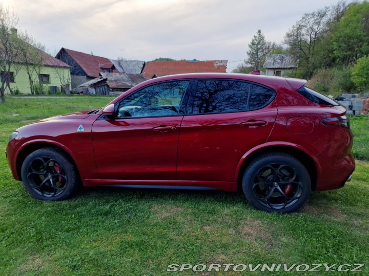 Alfa Romeo Stelvio Quadrifoglio 2019