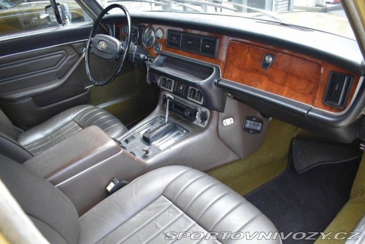 Ostatní značky Ostatní modely Daimler Double Six 5.3 V12 1975