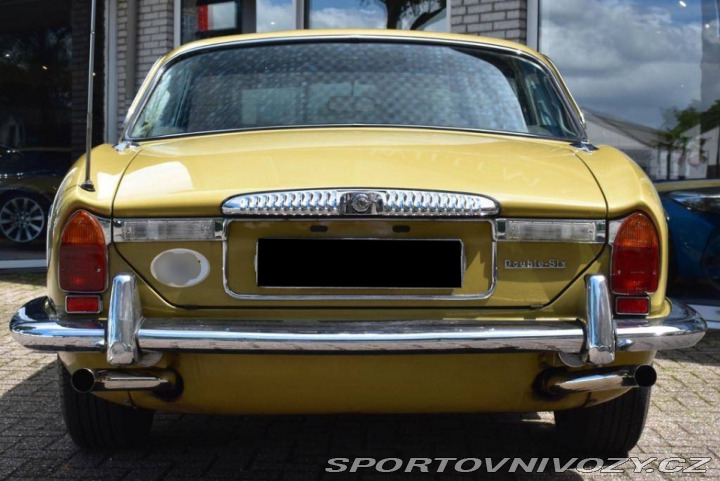 Ostatní značky Ostatní modely Daimler Double Six 5.3 V12 1975