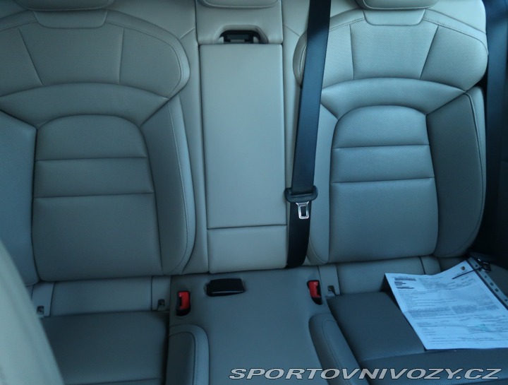 Porsche Taycan 84 kWh Plus 2022