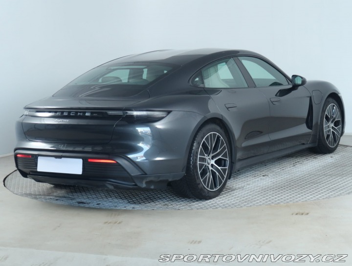 Porsche Taycan 84 kWh Plus 2022