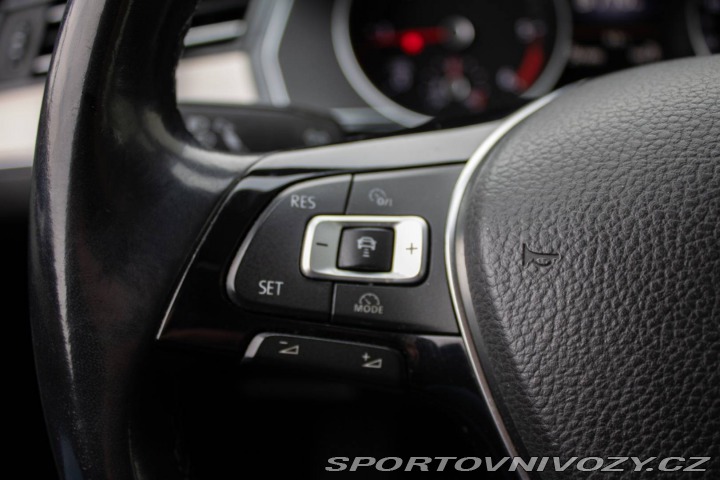 Volkswagen Ostatní modely Passat Variant Variant  2.0 Highline 4Mo 2015