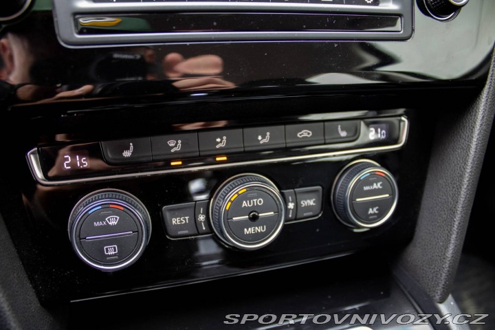 Volkswagen Ostatní modely Passat Variant Variant 2.0 Highline 4Mo 2015