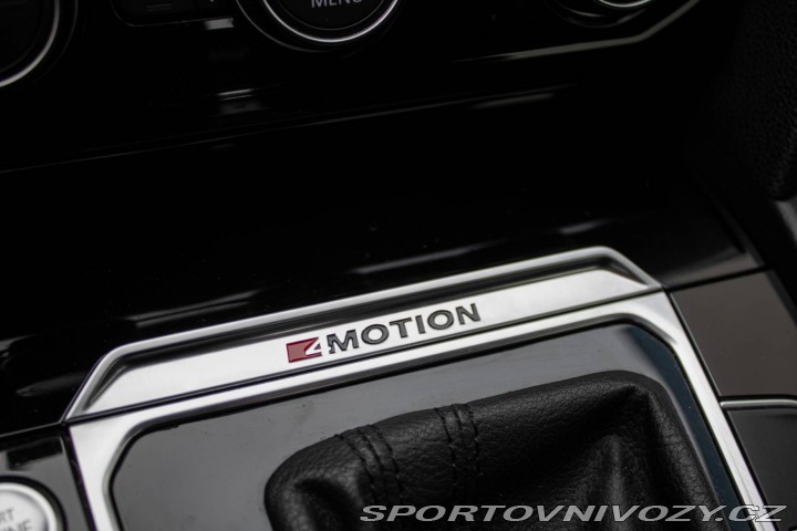 Volkswagen Ostatní modely Passat Variant Variant  2.0 Highline 4Mo 2015