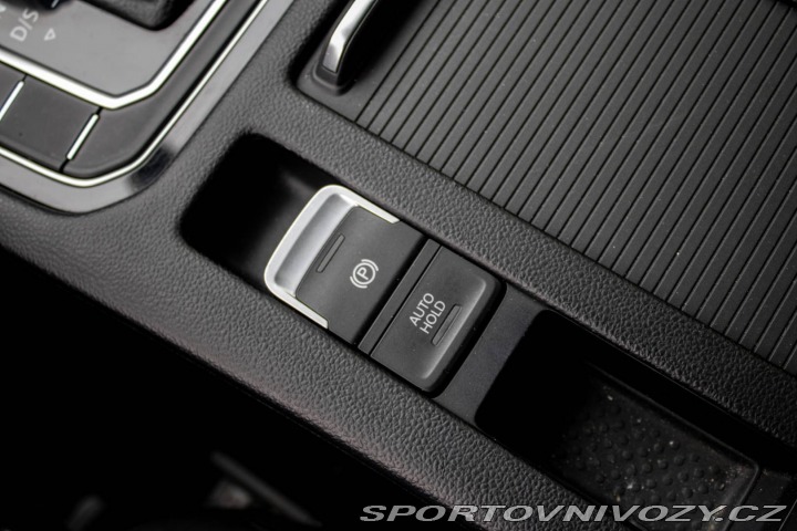 Volkswagen Ostatní modely Passat Variant Variant  2.0 Highline 4Mo 2015