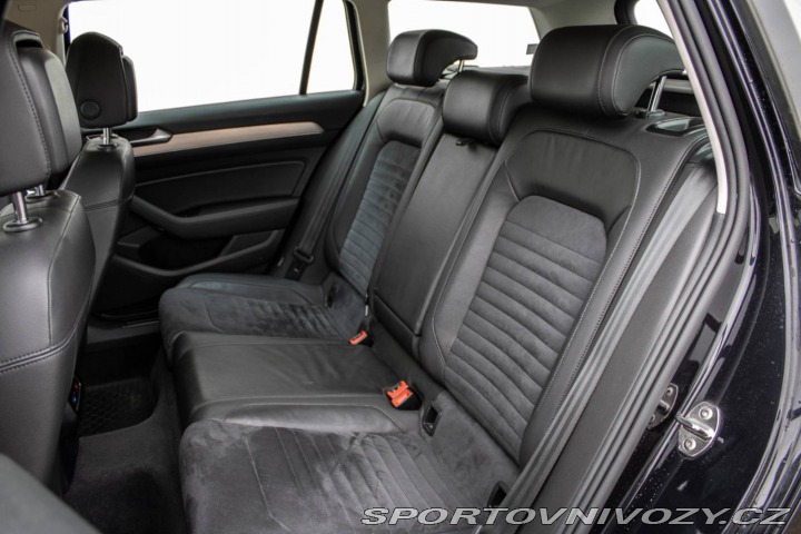 Volkswagen Ostatní modely Passat Variant Variant  2.0 Highline 4Mo 2015