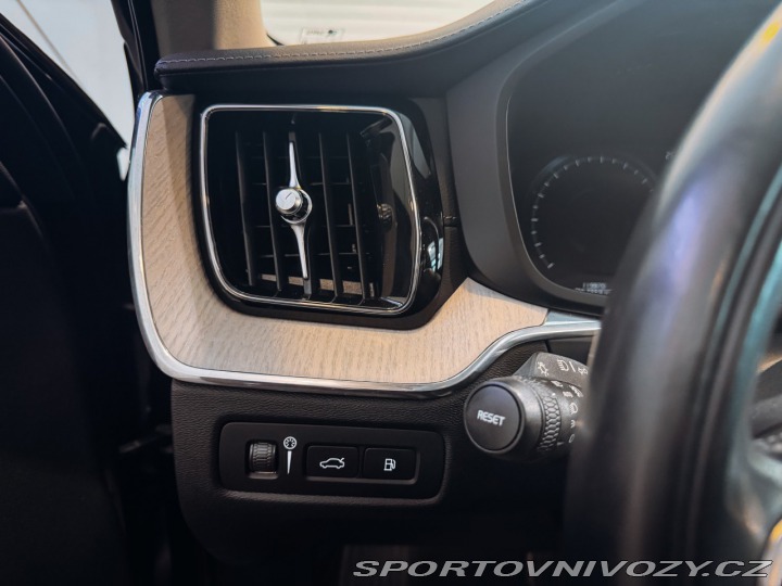Volvo Ostatní modely XC60 T8 AWD Inscription 2020