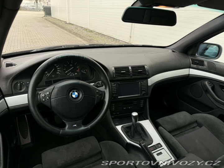 BMW 5 BMW E39 525i 6 válec 2001