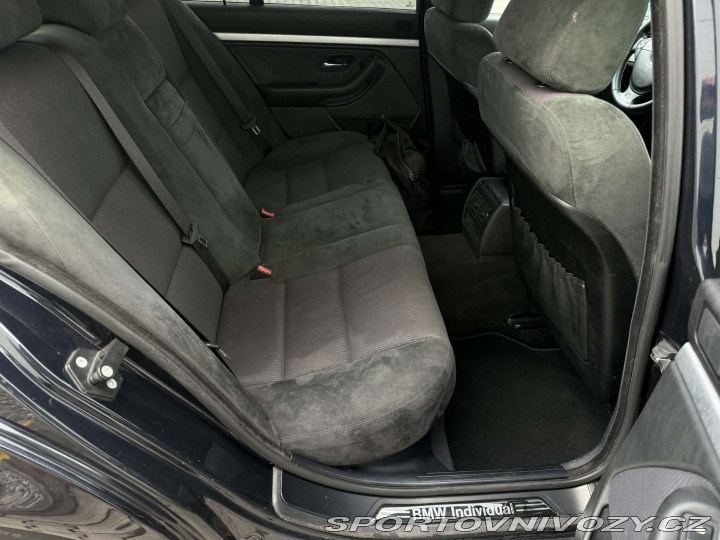 BMW 5 BMW E39 525i 6 válec 2001