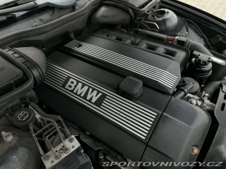 BMW 5 BMW E39 525i 6 válec 2001