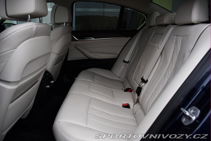 BMW 5 540i xD LUXURY HUD REZERV 2022